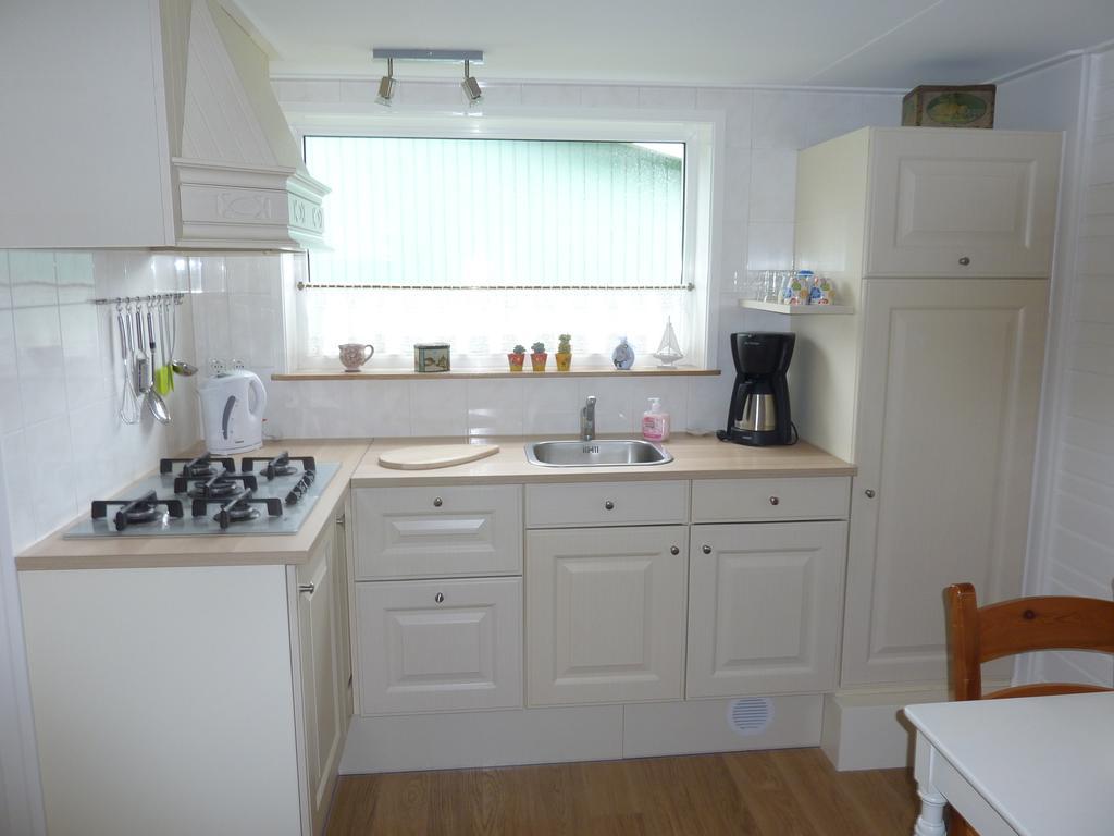 B&B It Lytshus Earnewâld Стая снимка