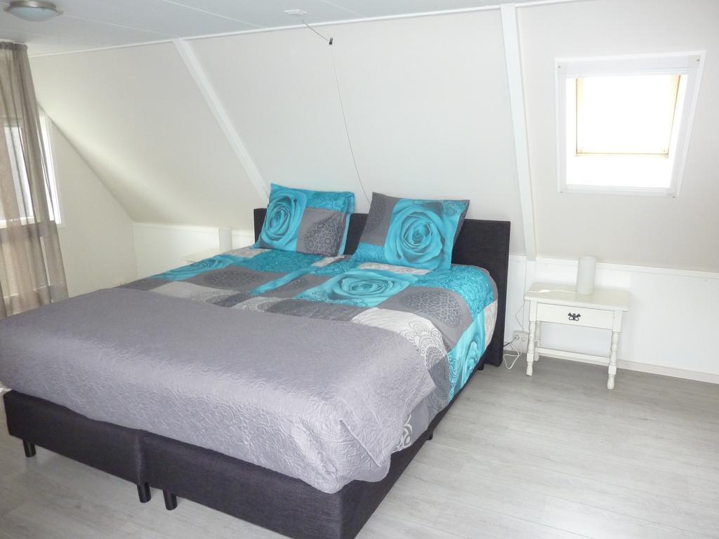 B&B It Lytshus Earnewâld Стая снимка